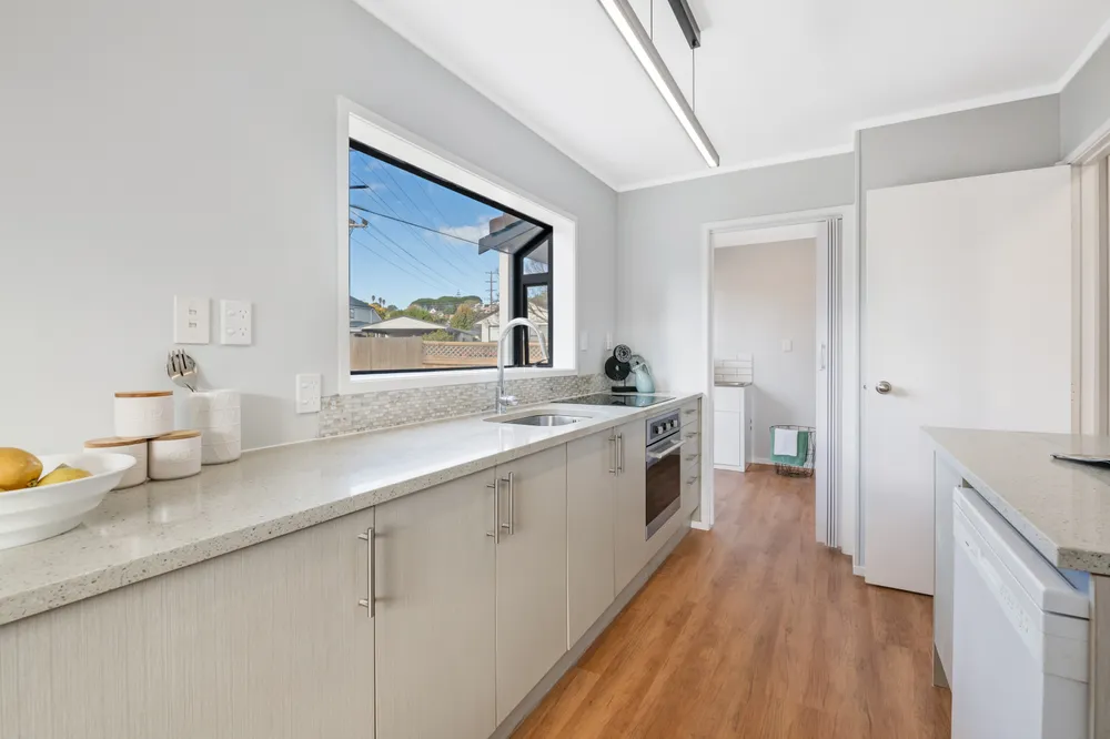 Photos of 1/107 Santiago Crescent