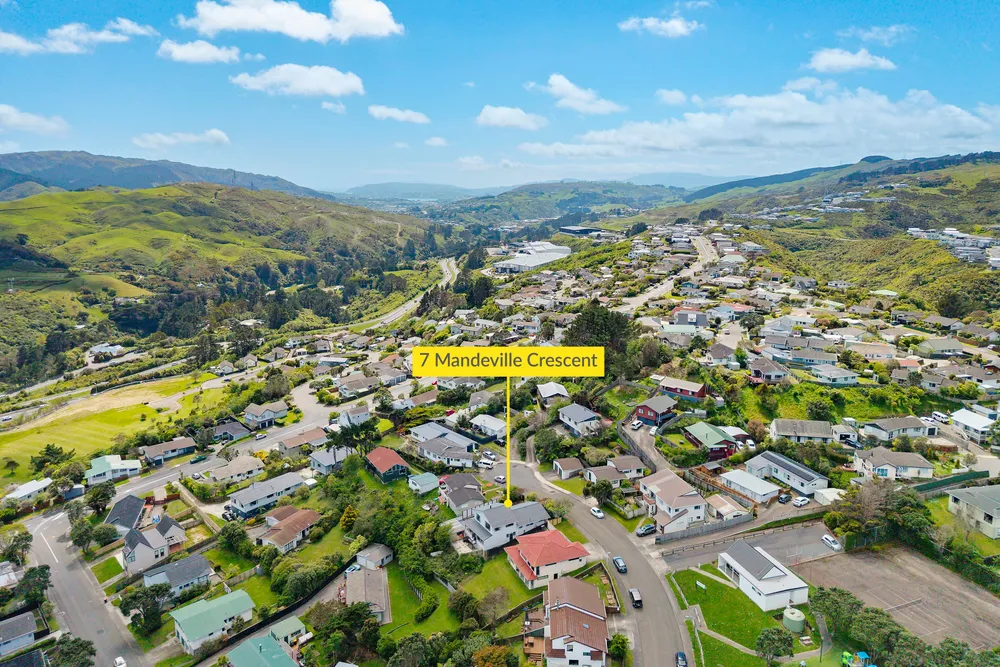 Photos of 7 Mandeville Crescent
