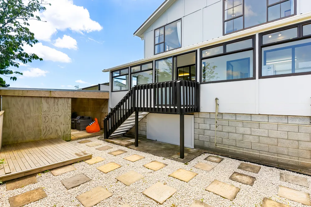 Photos of 7 Mandeville Crescent