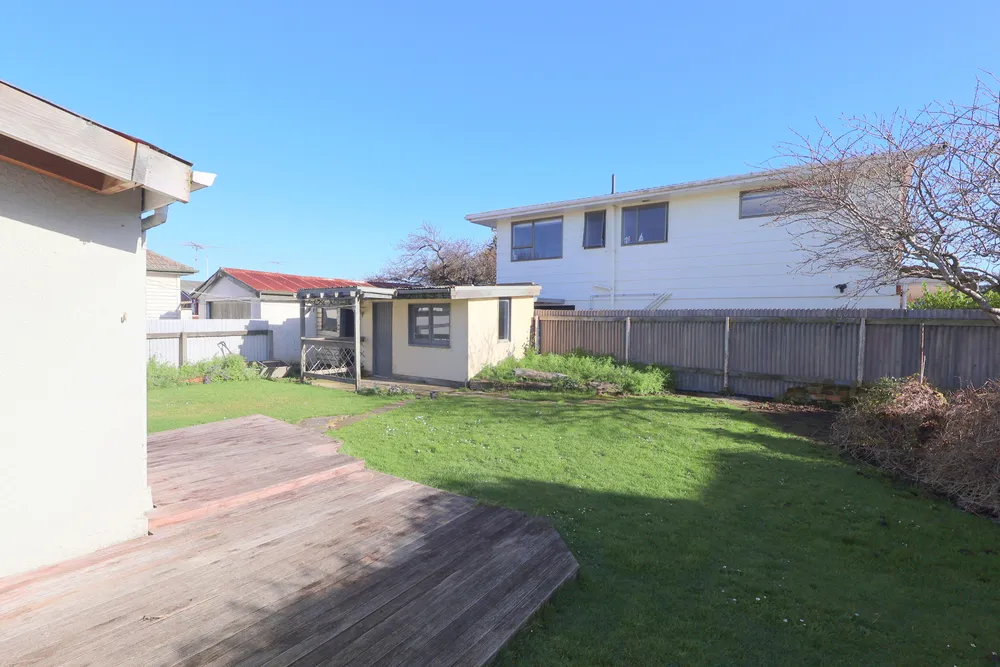 Photos of 27 Metzger Street