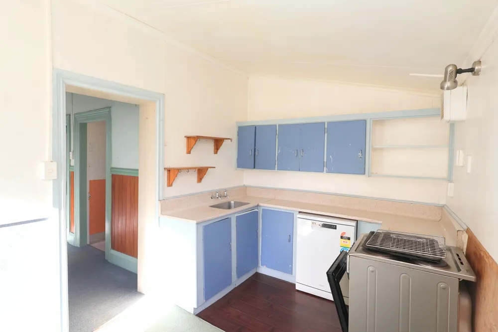 Photos of 27 Metzger Street