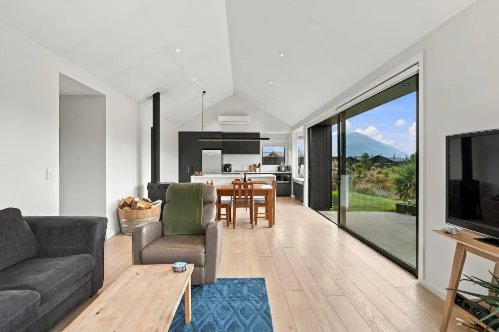 Photos of 5 Kotuku Lane