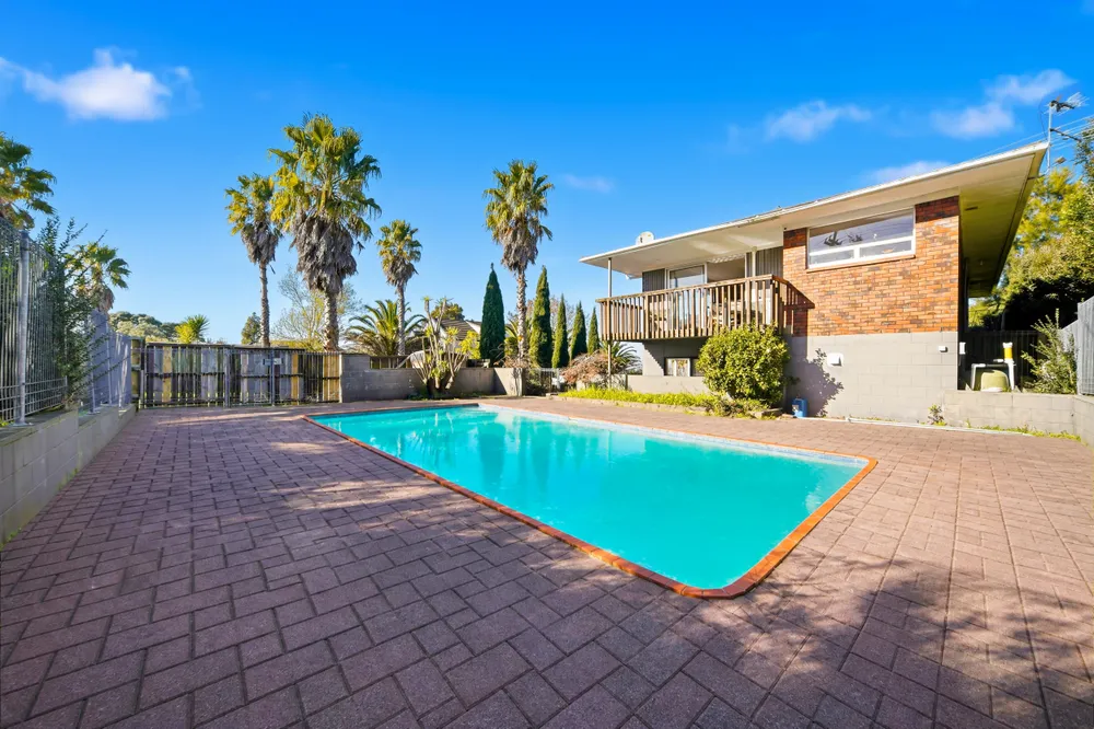 Photos of 1 Cyclarama Crescent
