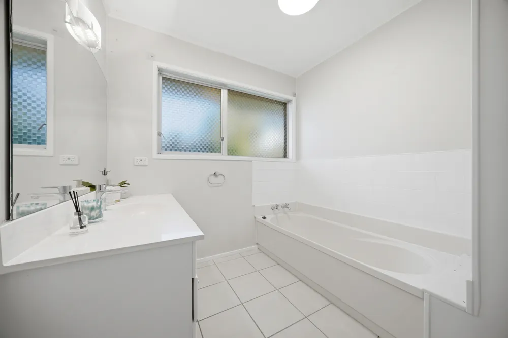 Photos of 1 Cyclarama Crescent