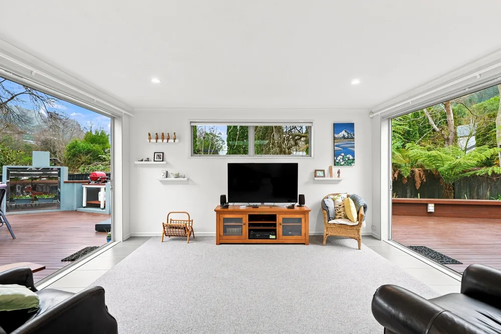 Photos of 157A Bowenvale Avenue