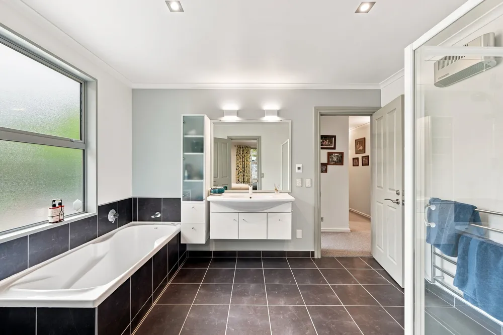 Photos of 157A Bowenvale Avenue