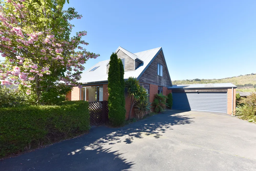 Photos of 1 Carinya Lane