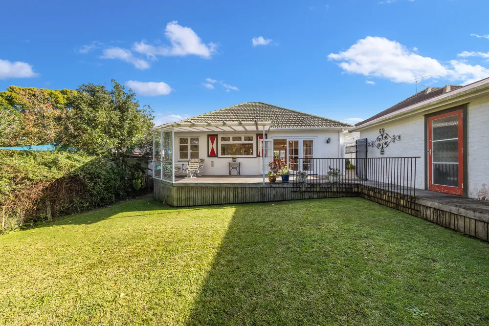 Photos of 48 Buckley Road