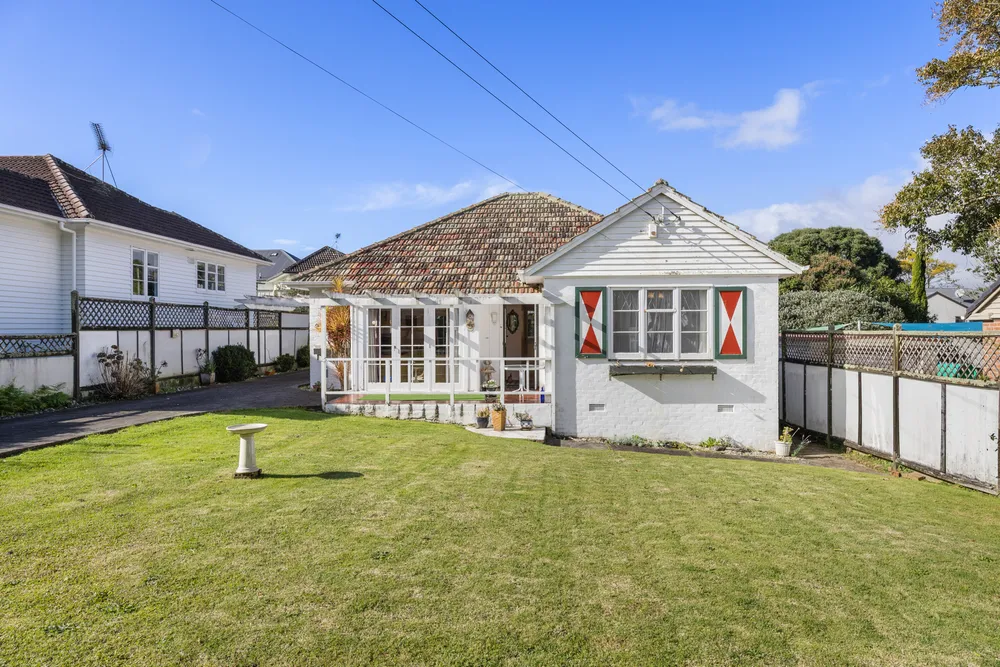 Photos of 48 Buckley Road