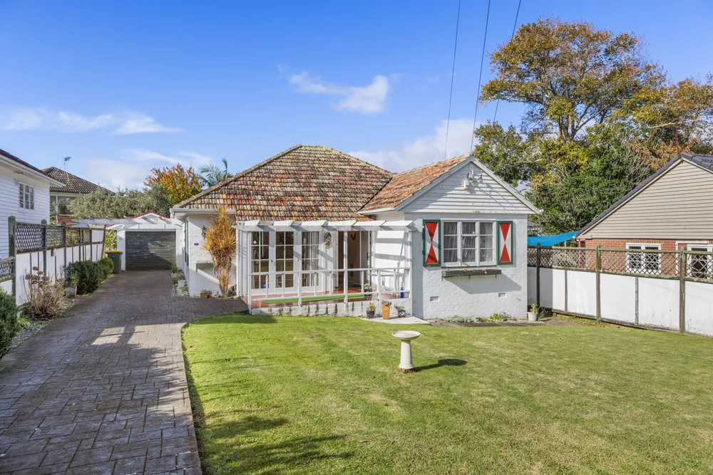 Photos of 48 Buckley Road