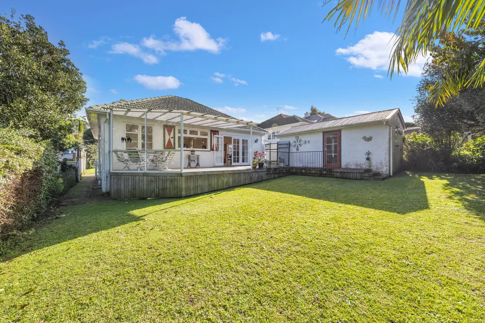 Photos of 48 Buckley Road