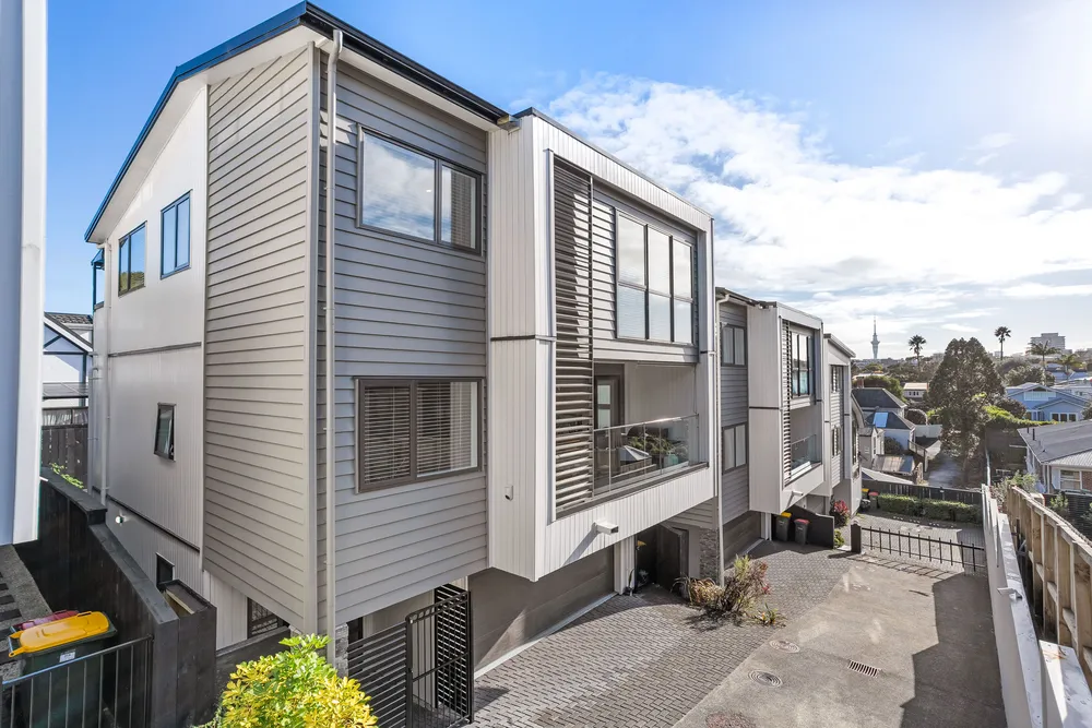 Photos of 27B View Road