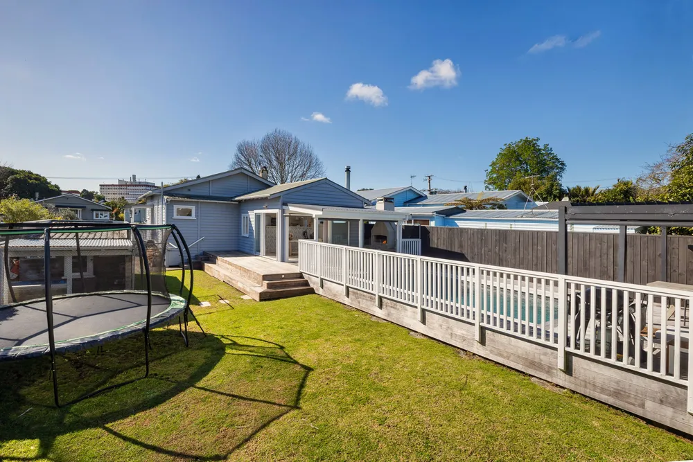 Photos of 6 Verona Avenue