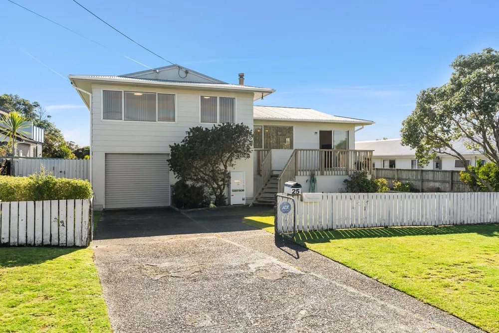Photos of 25 Bream Bay Drive