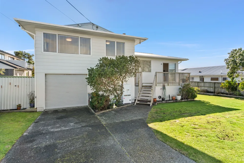 Photos of 25 Bream Bay Drive