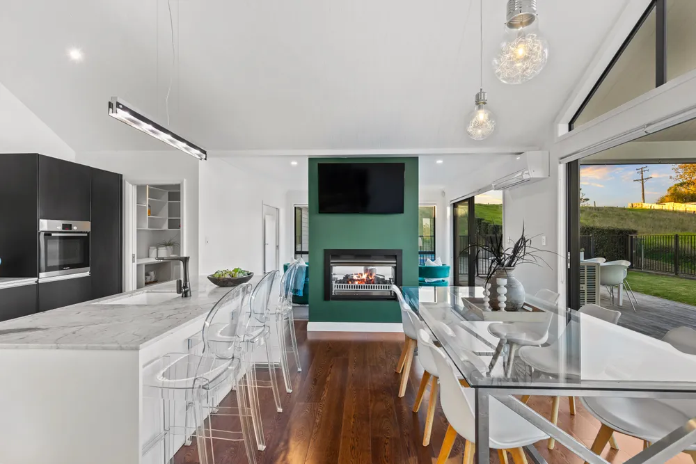 Photos of 72 Vaughans Road