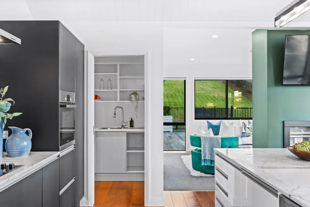 Photos of 72 Vaughans Road