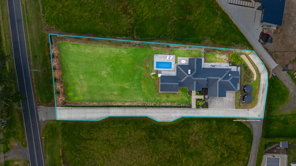 Photos of 72 Vaughans Road