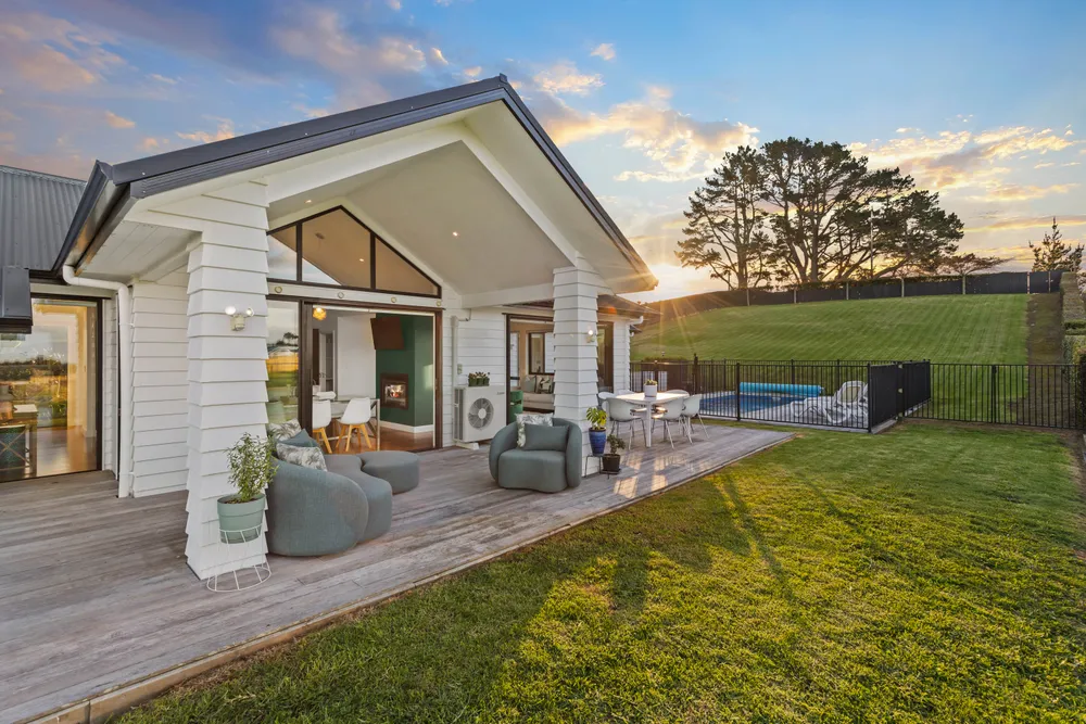 Photos of 72 Vaughans Road