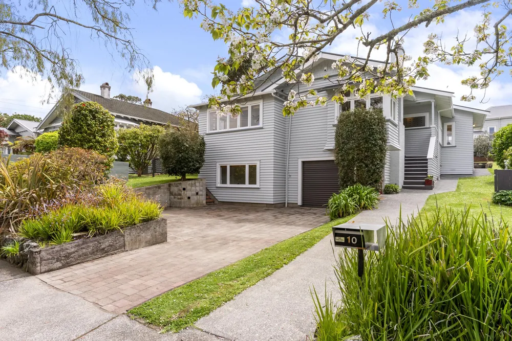 Photos of 10 Glenalmond Road