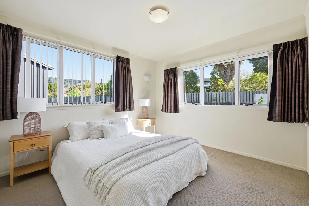 Photos of 48 Lynmore Avenue
