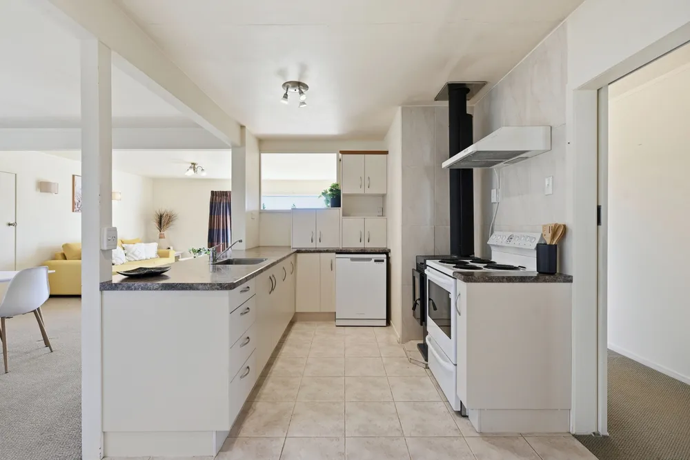 Photos of 48 Lynmore Avenue