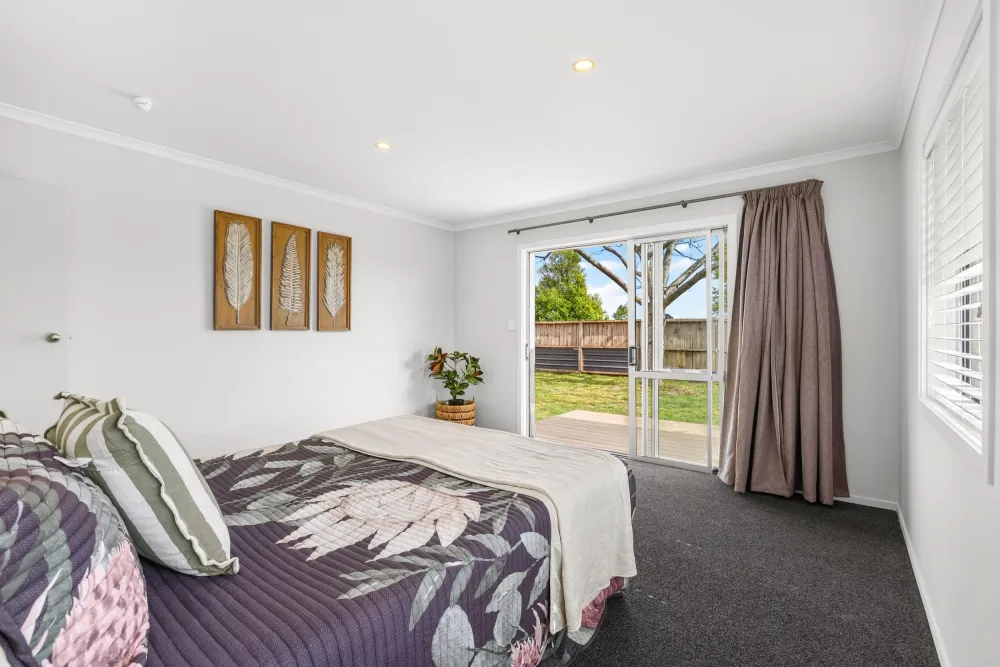 Photos of 44 Vernall Street