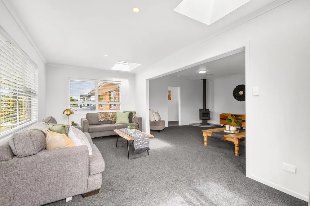 Photos of 44 Vernall Street