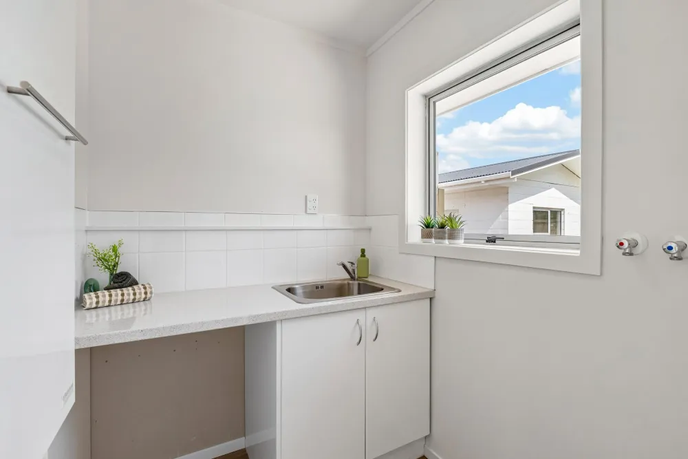 Photos of 44 Vernall Street