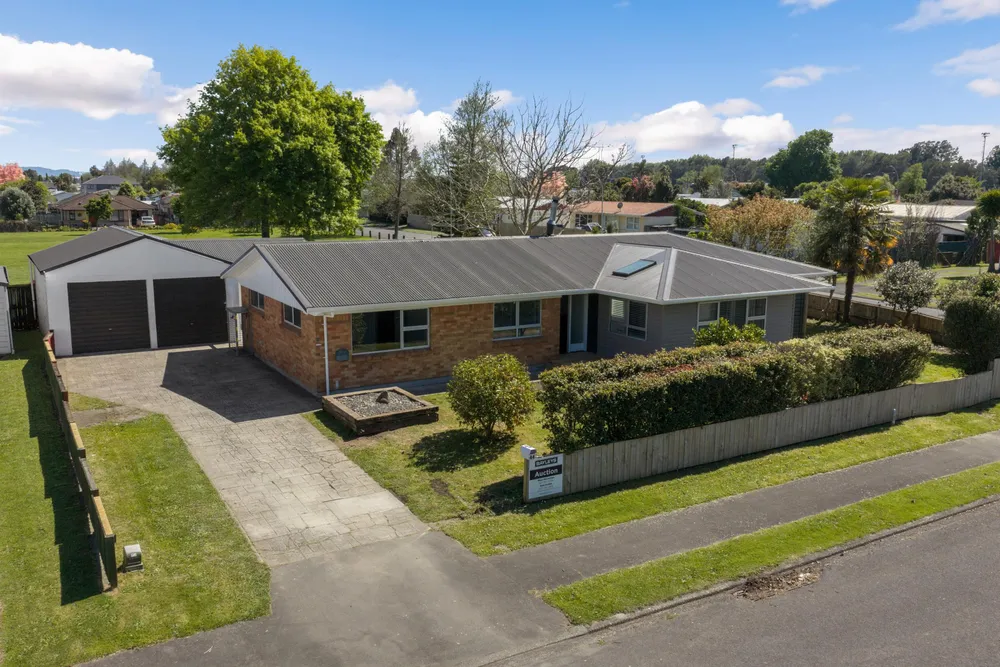Photos of 44 Vernall Street