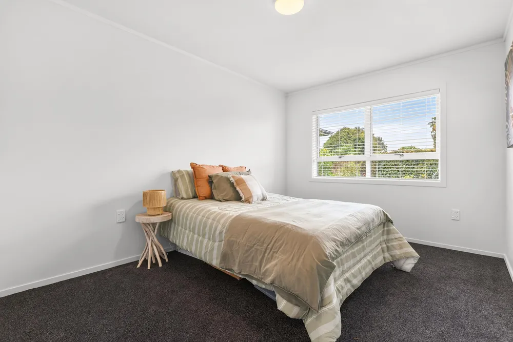 Photos of 44 Vernall Street