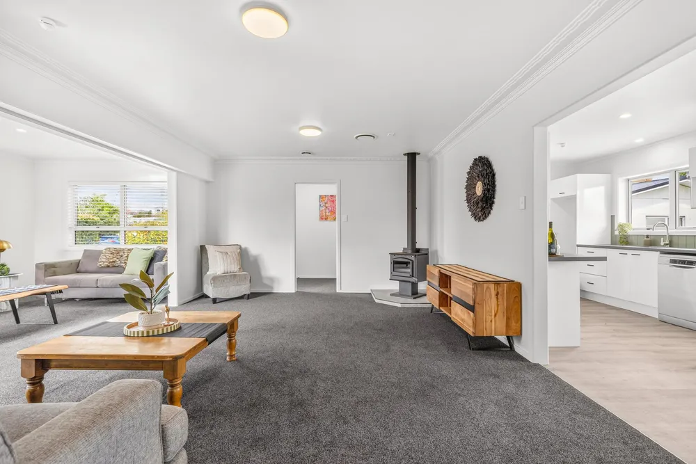 Photos of 44 Vernall Street