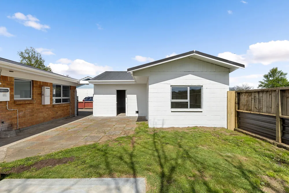 Photos of 44 Vernall Street