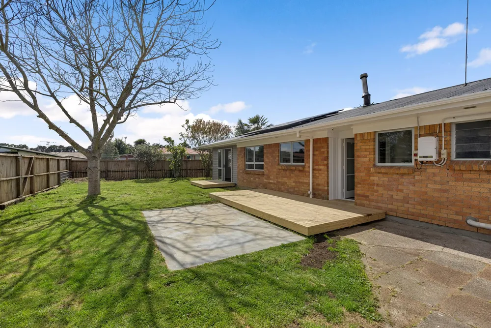 Photos of 44 Vernall Street