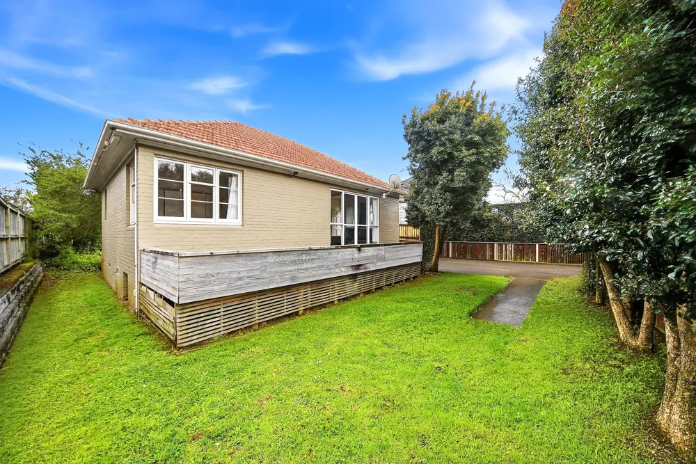 Photos of 8 Renton Road