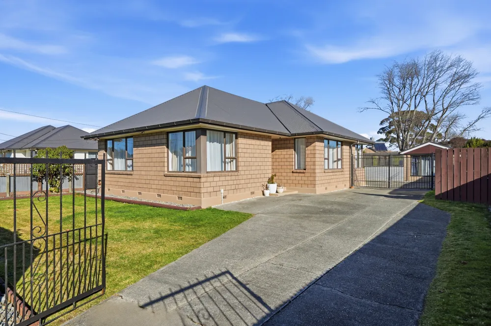 Photos of 90 Ascot Avenue