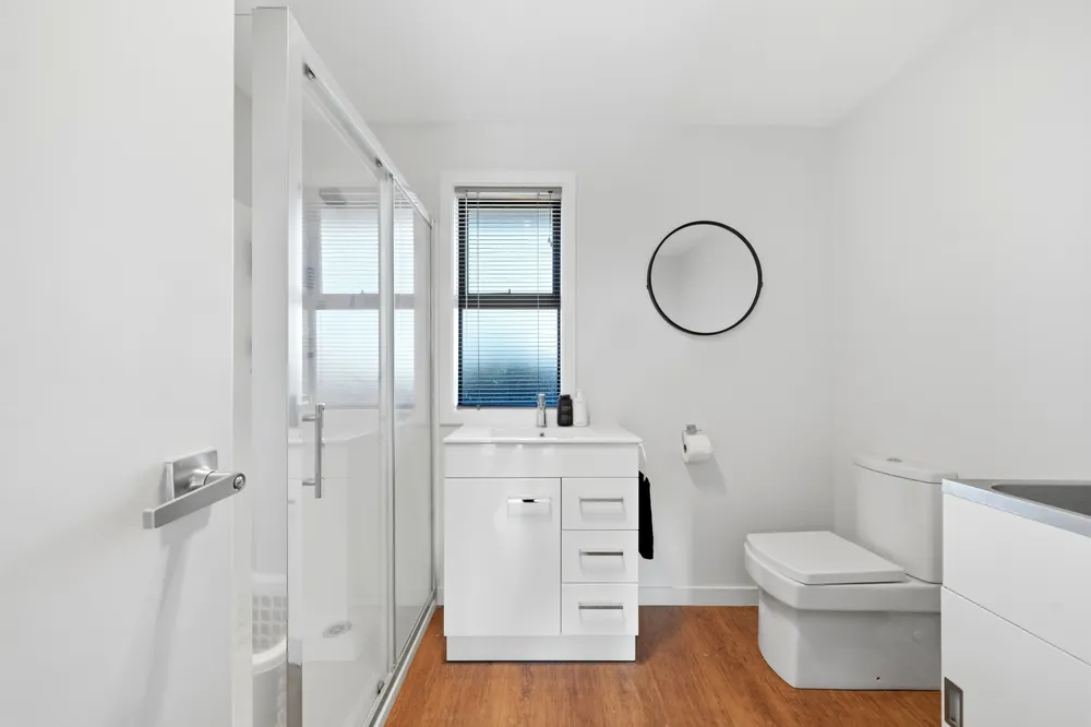 Photos of 90 Ascot Avenue