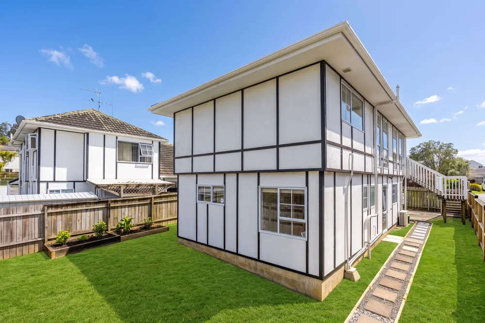Photos of 2/3 Ronald Macken Place
