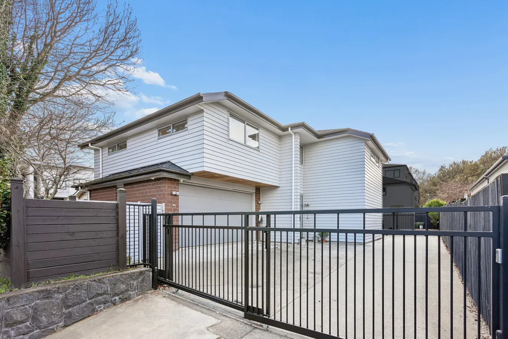 Photos of 680 Mount Albert Road