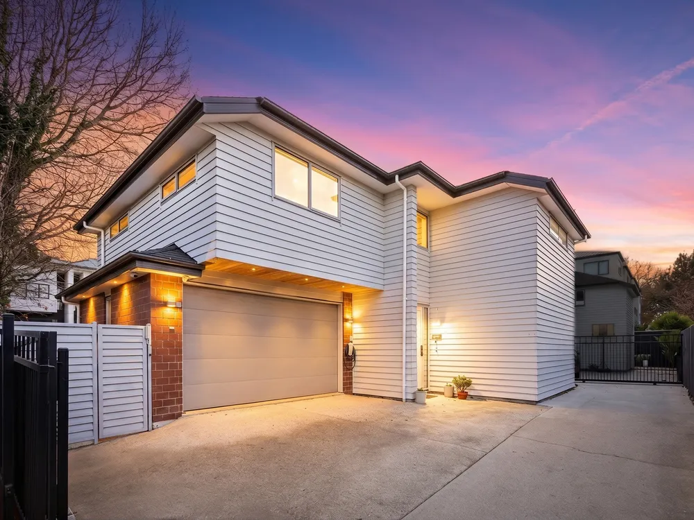 Photos of 680 Mount Albert Road