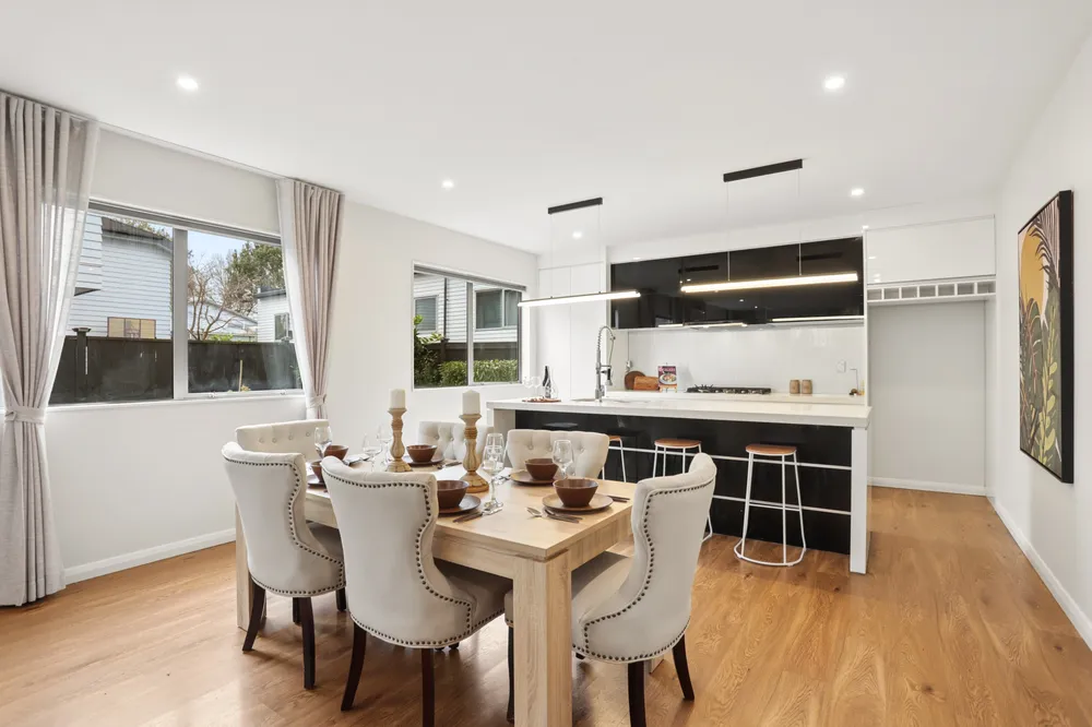 Photos of 680 Mount Albert Road