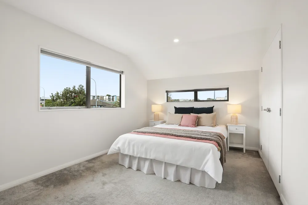 Photos of 680 Mount Albert Road