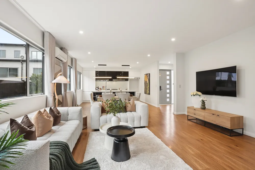 Photos of 680 Mount Albert Road
