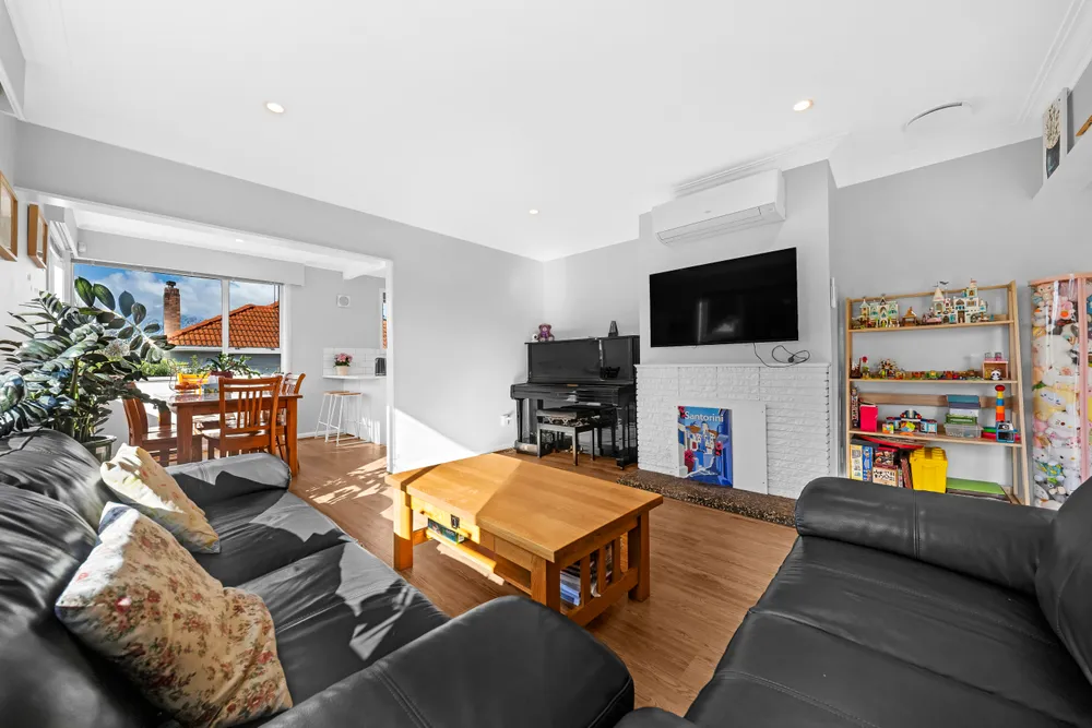 Photos of 11 Tirimoana Road