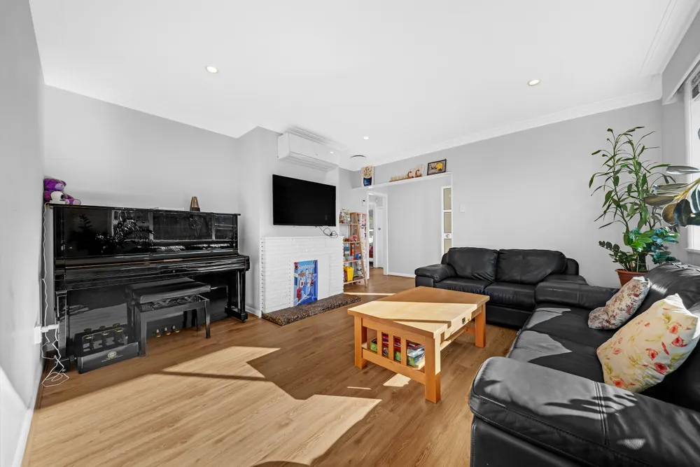 Photos of 11 Tirimoana Road