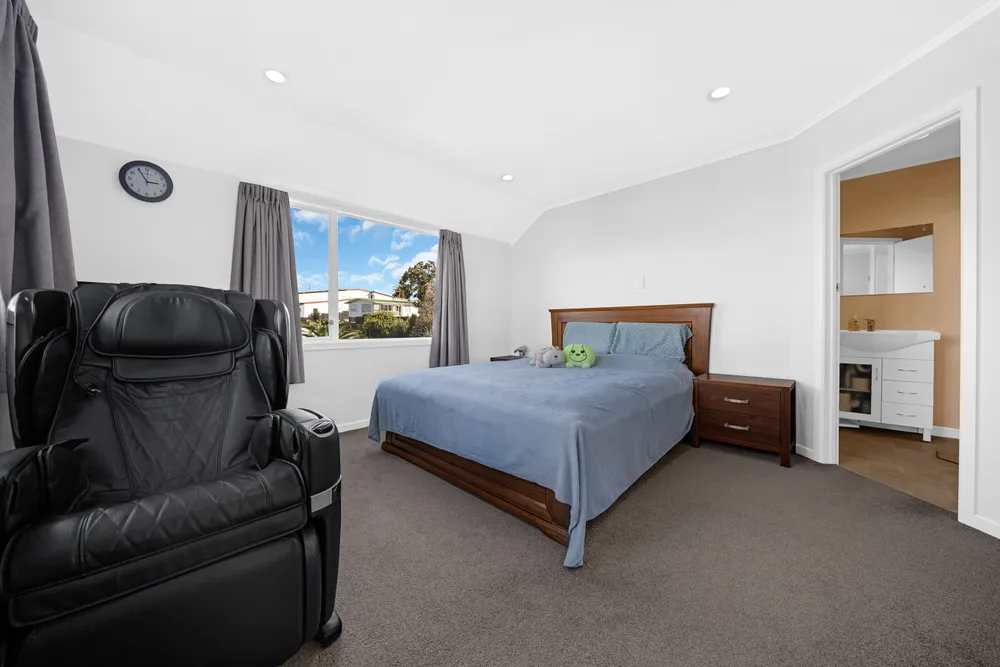 Photos of 11 Tirimoana Road