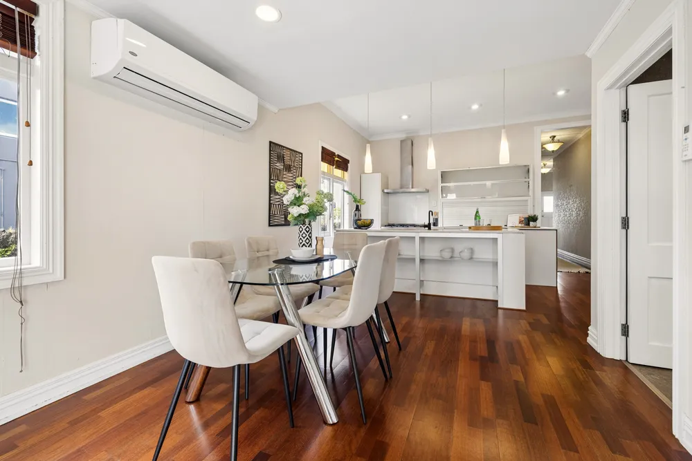 Photos of 409 Great North Road