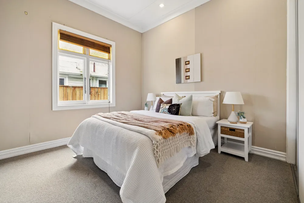 Photos of 409 Great North Road