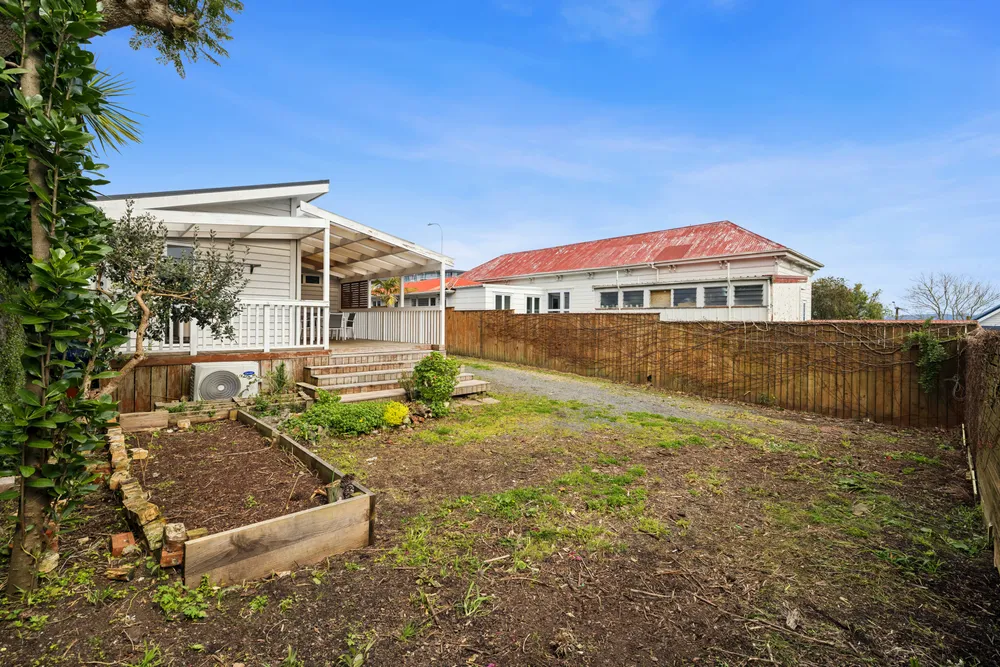 Photos of 409 Great North Road