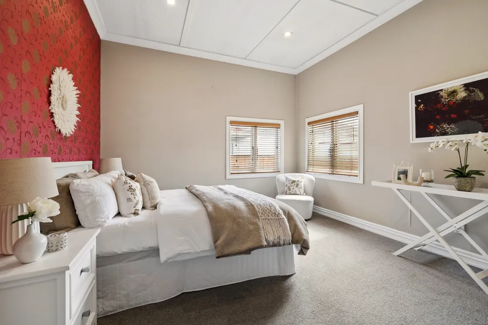 Photos of 409 Great North Road
